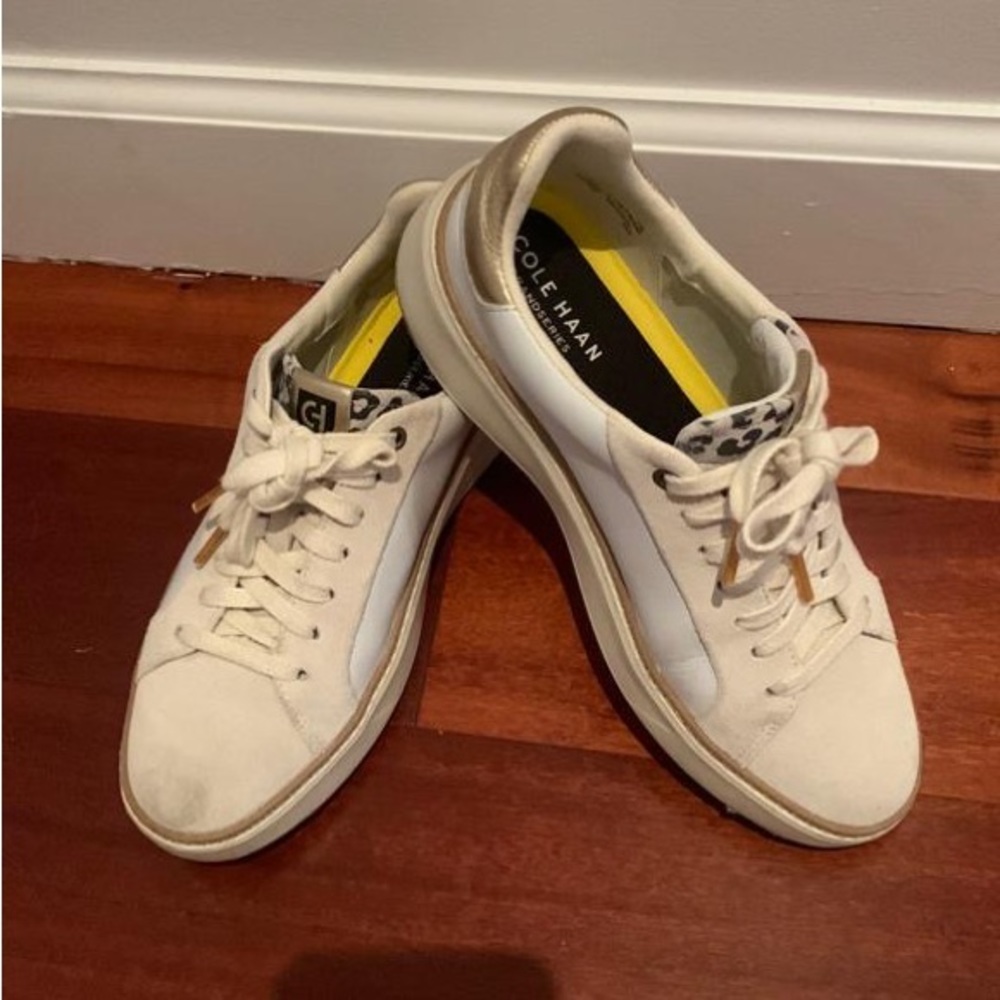 Cole Haan size 7 beige